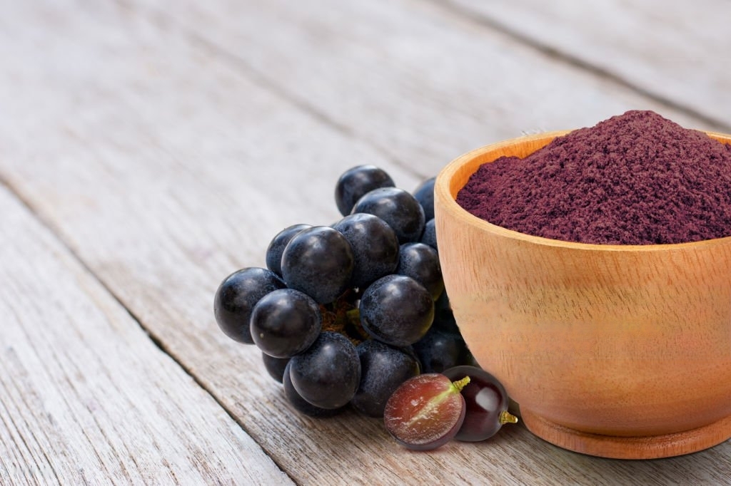 Red grape skins